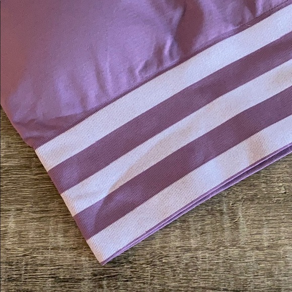 NEW Purple High Support Sports Bra, Medium - Picture 2 of 5